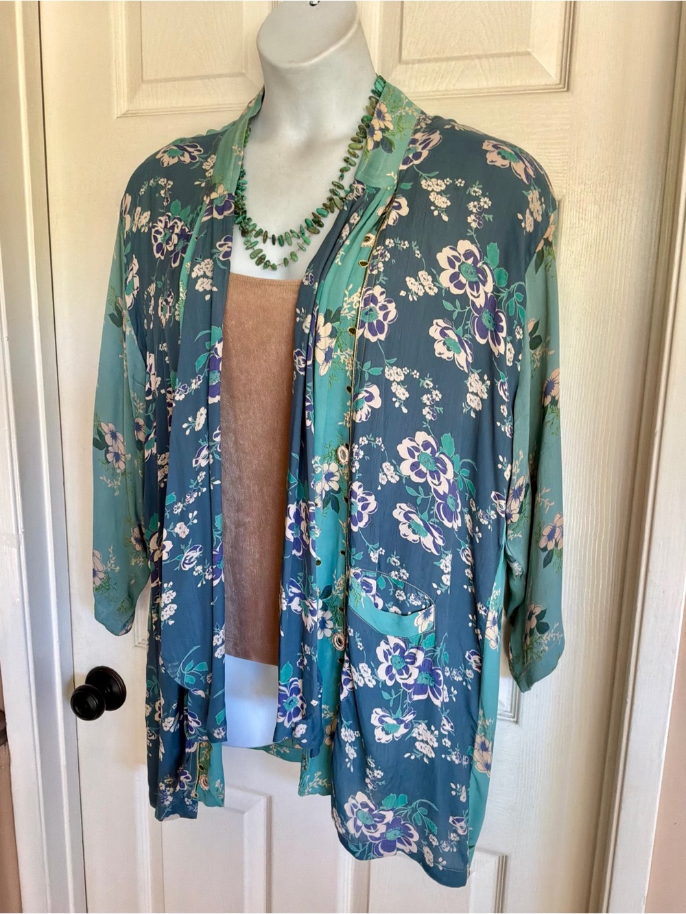 TIENDA HO…Kimono inspired top